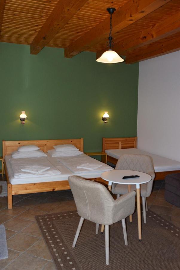 Nyitott Kapu Vendeghaz Hotell Felsőtárkány Exteriör bild