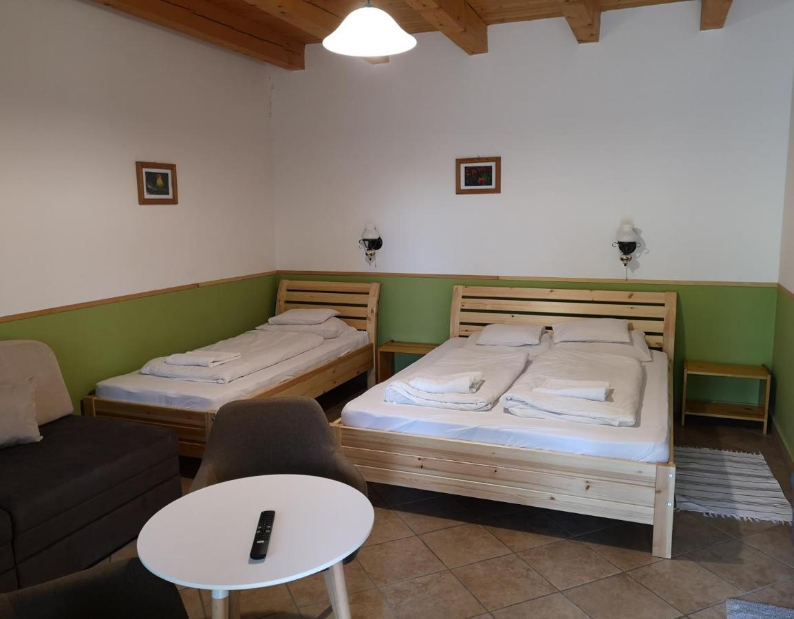 Nyitott Kapu Vendeghaz Hotell Felsőtárkány Exteriör bild