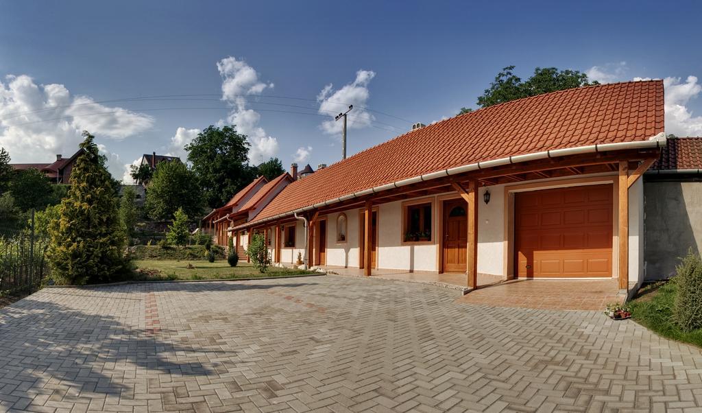 Nyitott Kapu Vendeghaz Hotell Felsőtárkány Exteriör bild