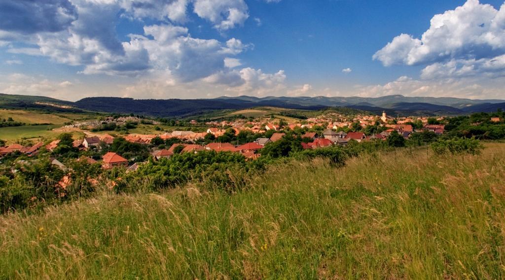 Nyitott Kapu Vendeghaz Hotell Felsőtárkány Exteriör bild